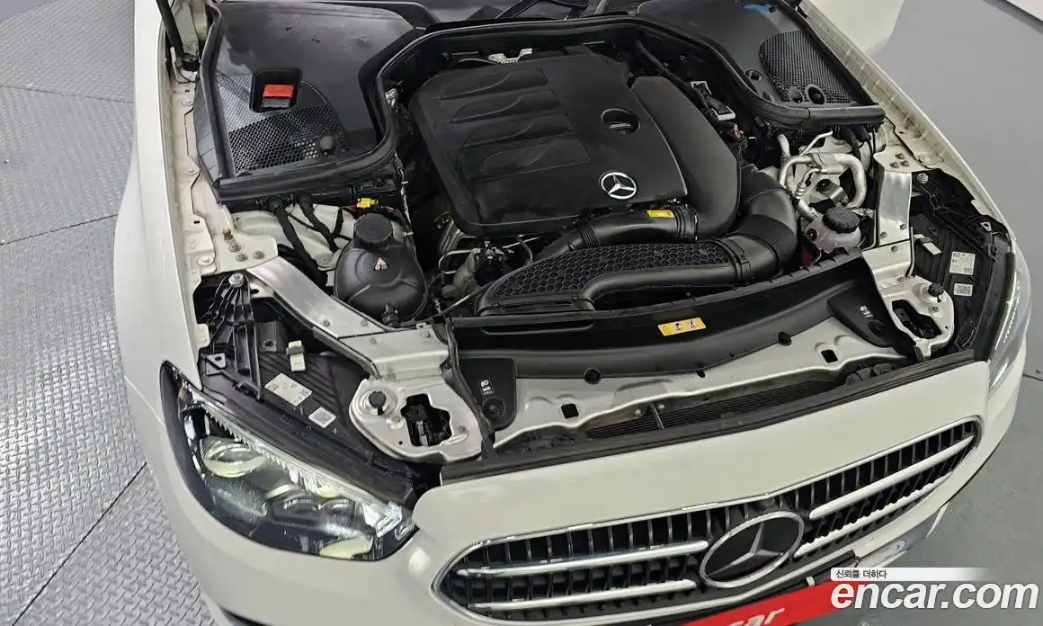 Mercedes-Benz E-Class 2022 2.0 автомат (гидро), фото 6