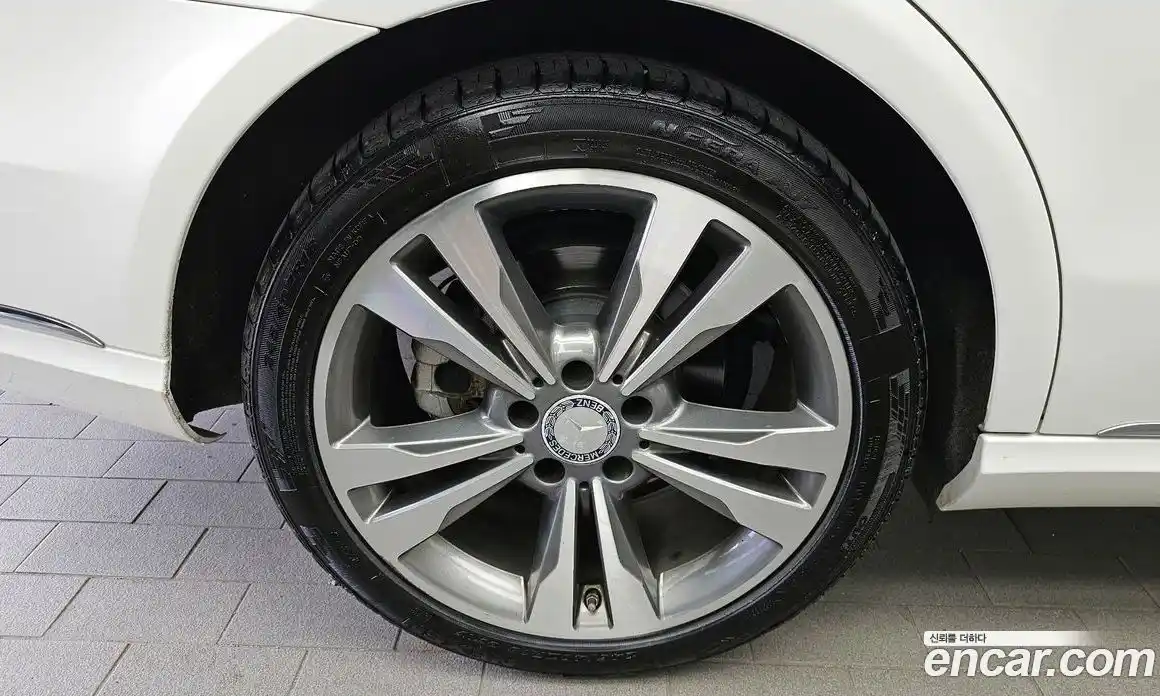 Mercedes-Benz E-Class 2015 3.5 автомат (гидро), фото 5