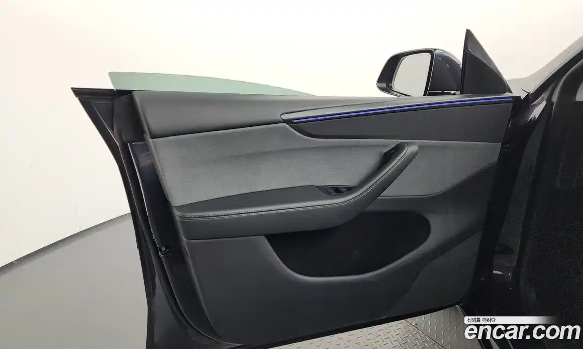 Tesla Model Y 2025 0.2 автомат (гидро), фото 14 Tesla Model Y 2025 0.2 автомат (гидро), фото 14