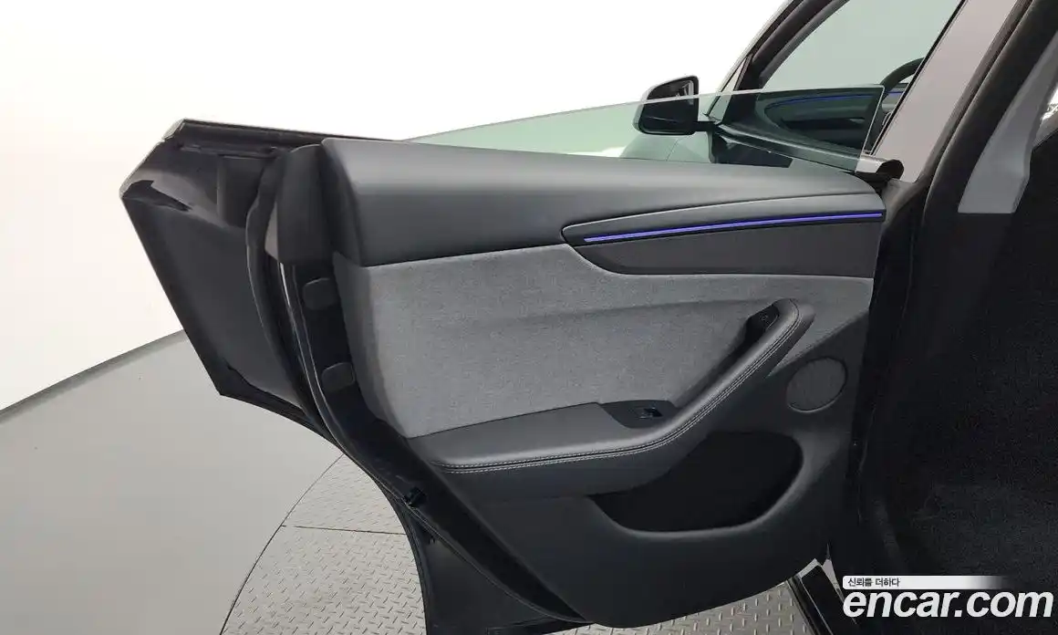 Tesla Model Y 2025 0.2 автомат (гидро), фото 15 Tesla Model Y 2025 0.2 автомат (гидро), фото 15