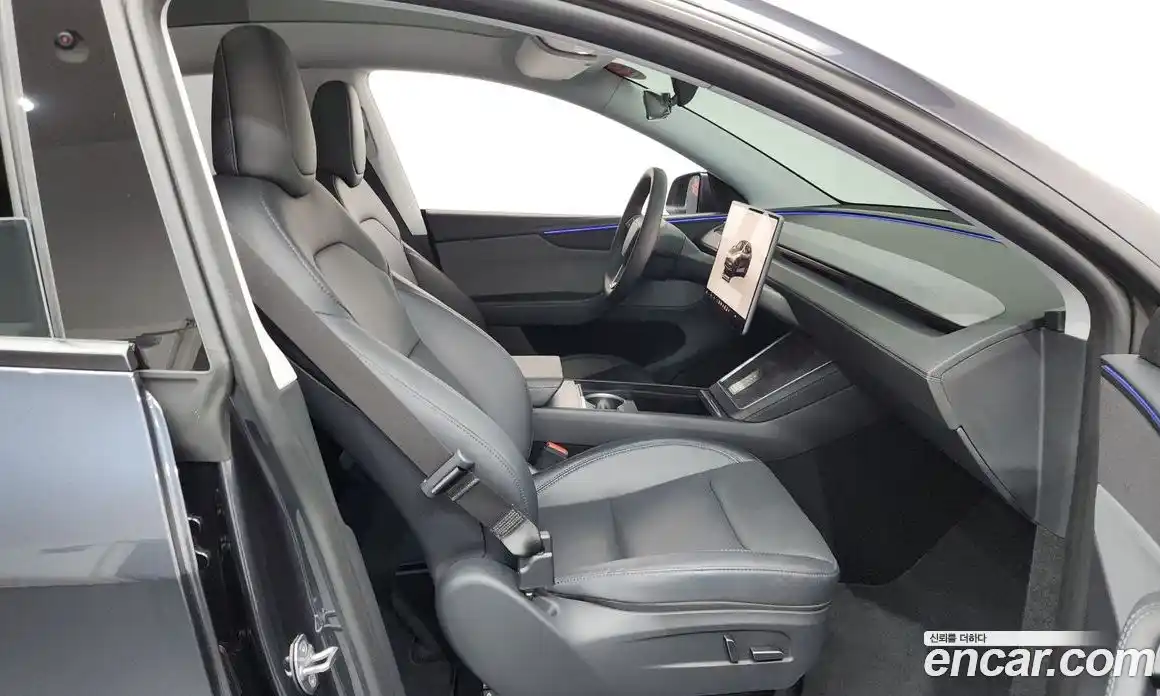 Tesla Model Y 2025 0.2 автомат (гидро), фото 16 Tesla Model Y 2025 0.2 автомат (гидро), фото 16