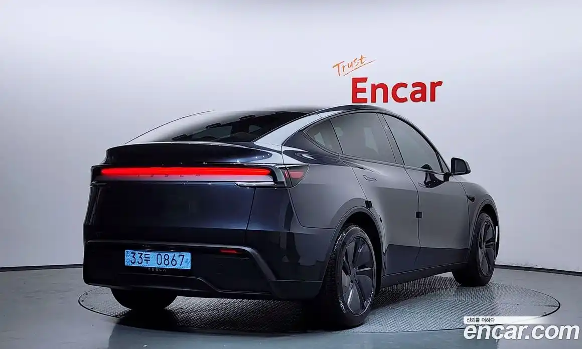 Tesla Model Y 2025 0.2 автомат (гидро), фото 2 Tesla Model Y 2025 0.2 автомат (гидро), фото 2
