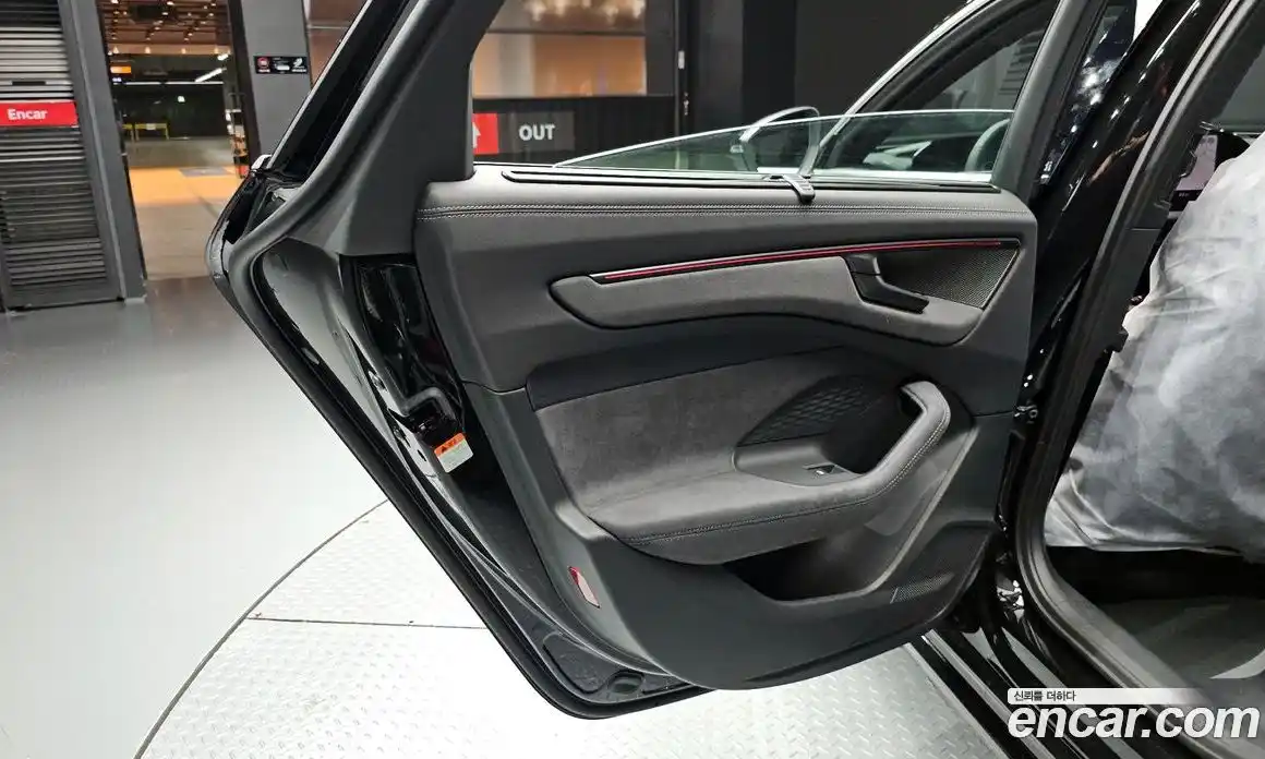 Audi A6 2026 3.0 автомат (гидро), фото 15
