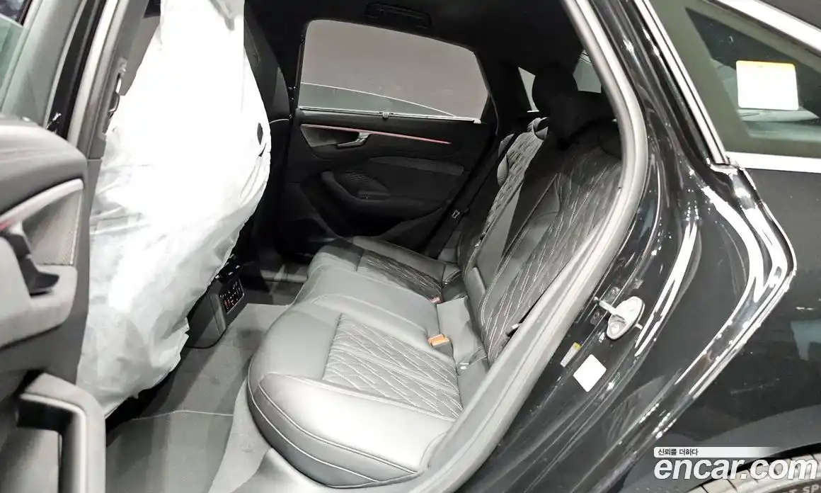 Audi A6 2026 3.0 автомат (гидро), фото 16
