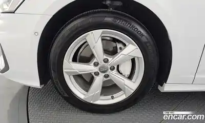 Audi A6 2020 2.0 автомат (гидро), миниатюра 5