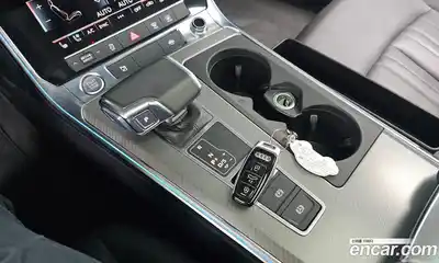 Audi A6 2020 2.0 автомат (гидро), миниатюра 9