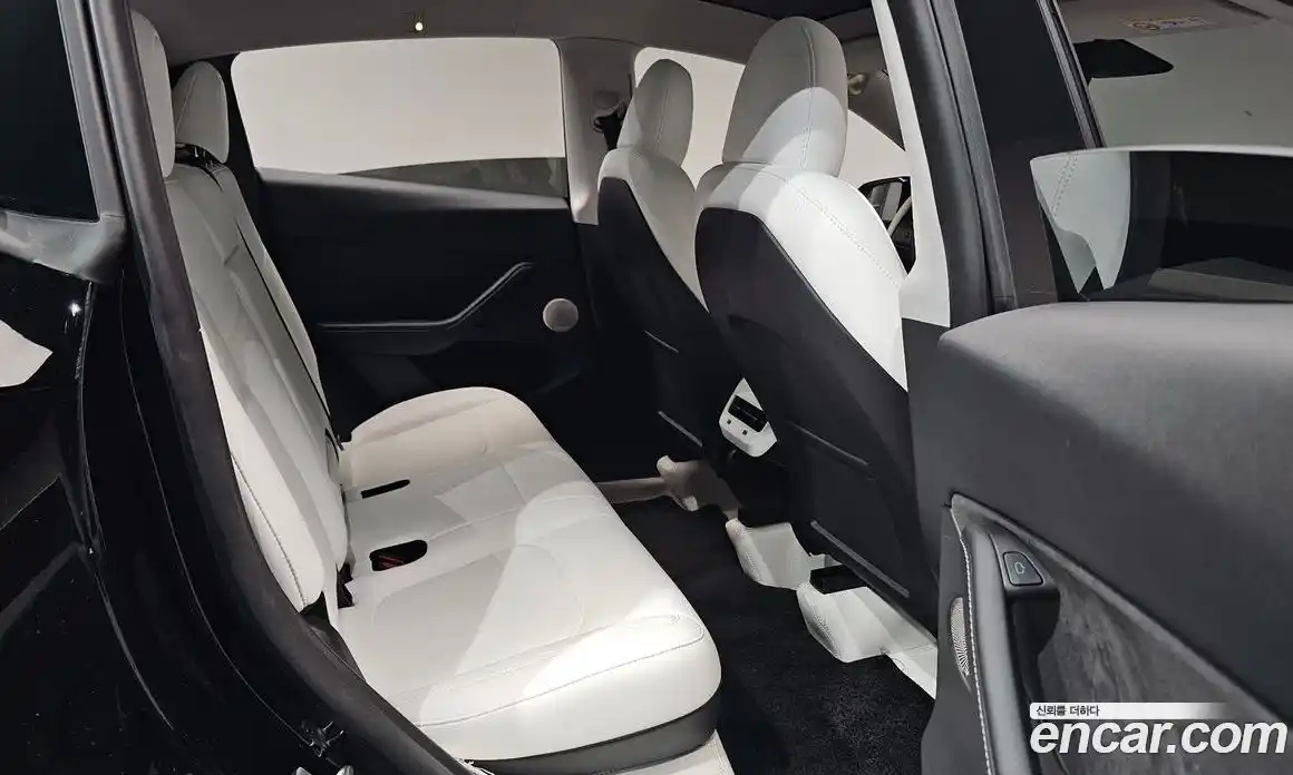 Tesla Model Y 2024 0.2 автомат (гидро), фото 16 Tesla Model Y 2024 0.2 автомат (гидро), фото 16