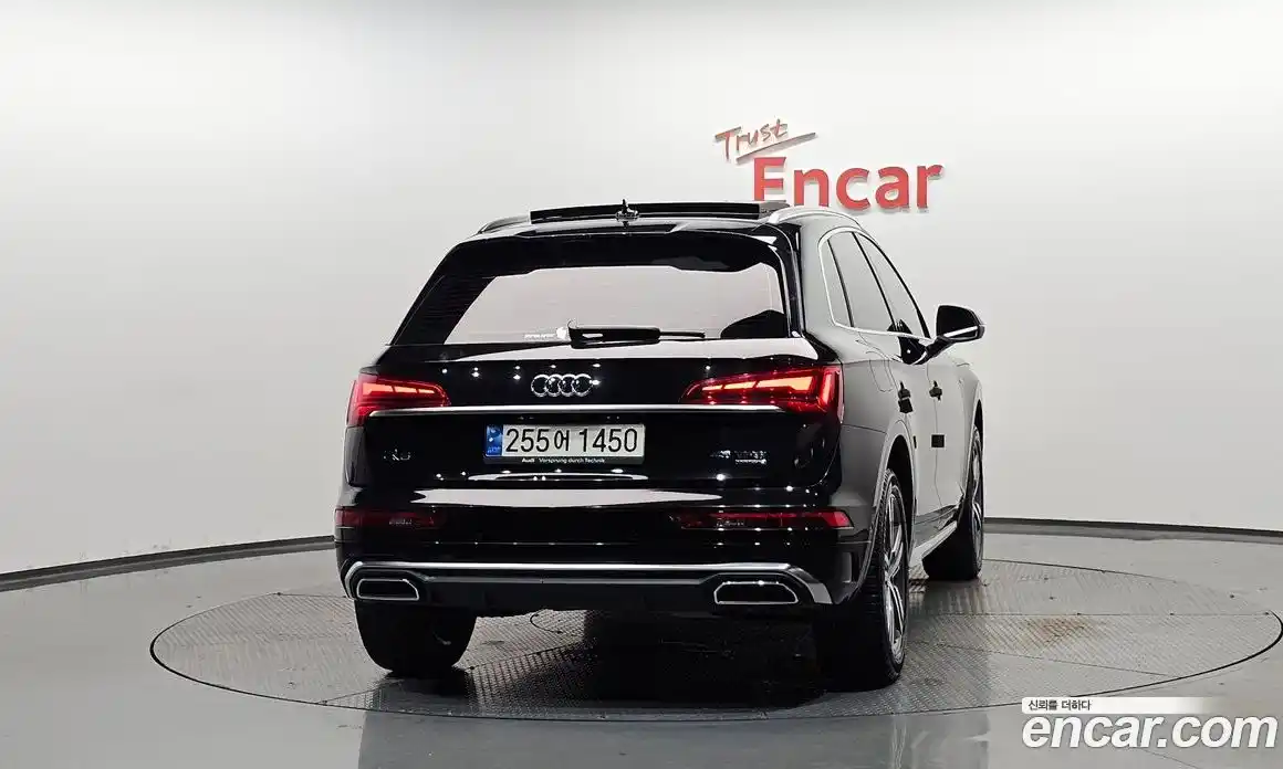 Audi Q5 2022 2.0 автомат (гидро), фото 3
