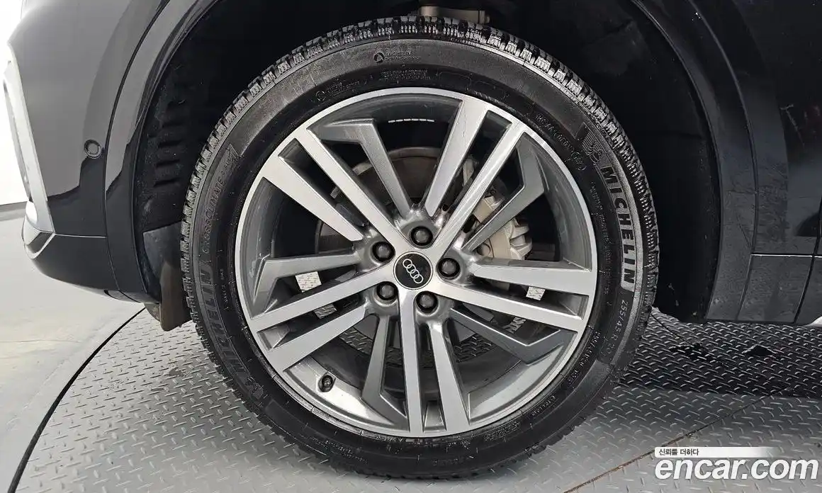 Audi Q5 2022 2.0 автомат (гидро), фото 4
