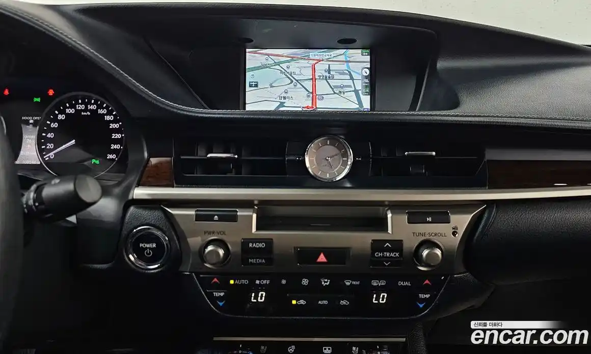 Lexus ES 2013 2.5 автомат (гидро), фото 13 Lexus ES 2013 2.5 автомат (гидро), фото 13
