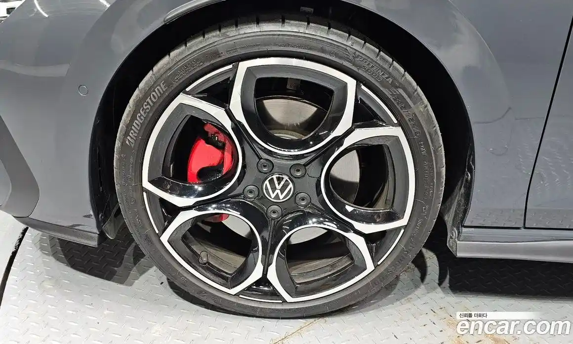 Volkswagen Golf 2025 2.0 автомат (гидро), фото 5