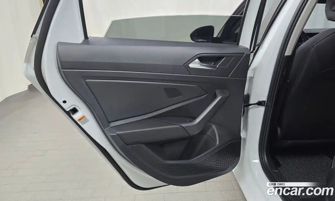 Volkswagen Jetta 2024 1.5 автомат (гидро), фото 15