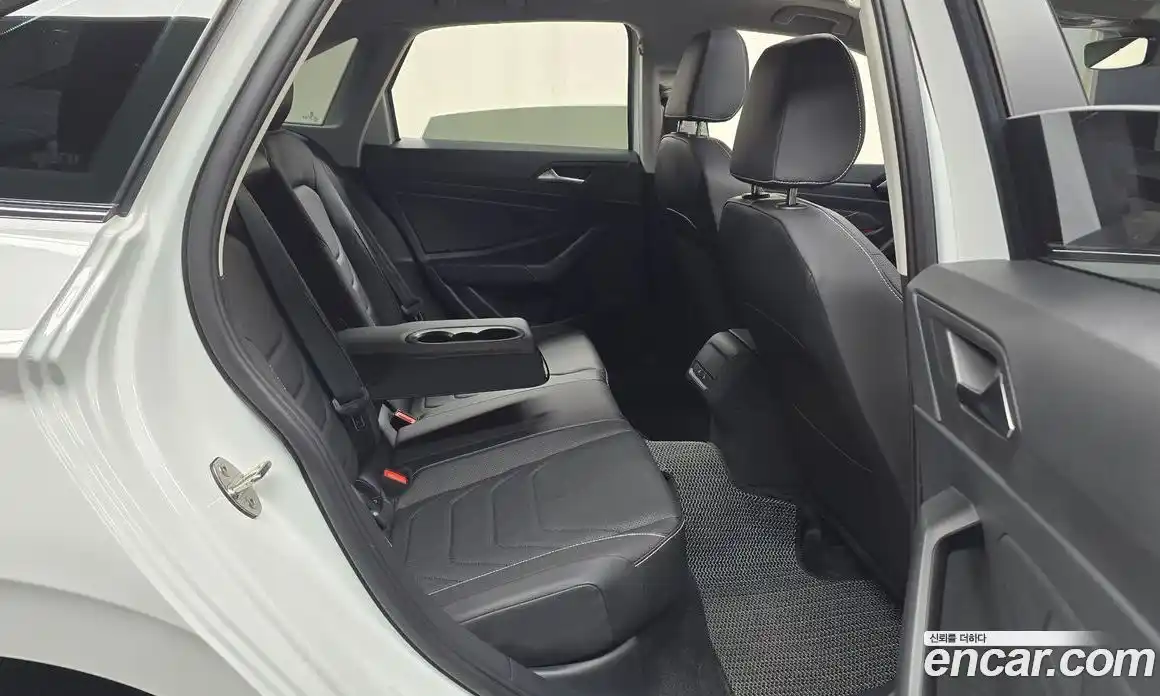 Volkswagen Jetta 2024 1.5 автомат (гидро), фото 17