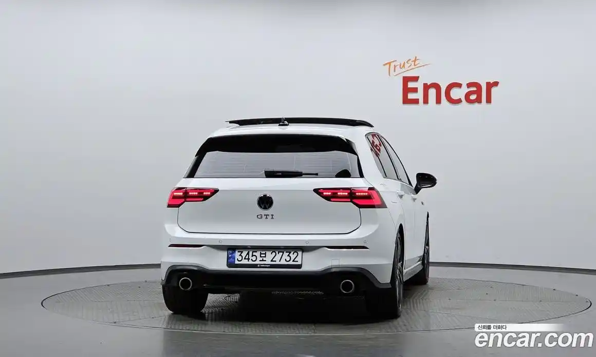 Volkswagen Golf 2024 2.0 автомат (гидро), фото 3