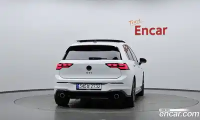 Volkswagen Golf 2024 2.0 автомат (гидро), миниатюра 3