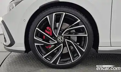 Volkswagen Golf 2024 2.0 автомат (гидро), миниатюра 4