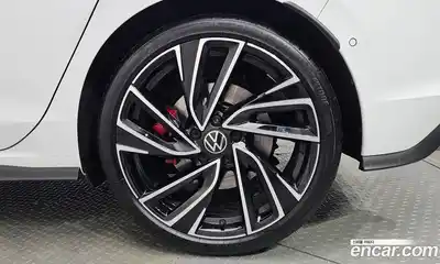 Volkswagen Golf 2024 2.0 автомат (гидро), миниатюра 6
