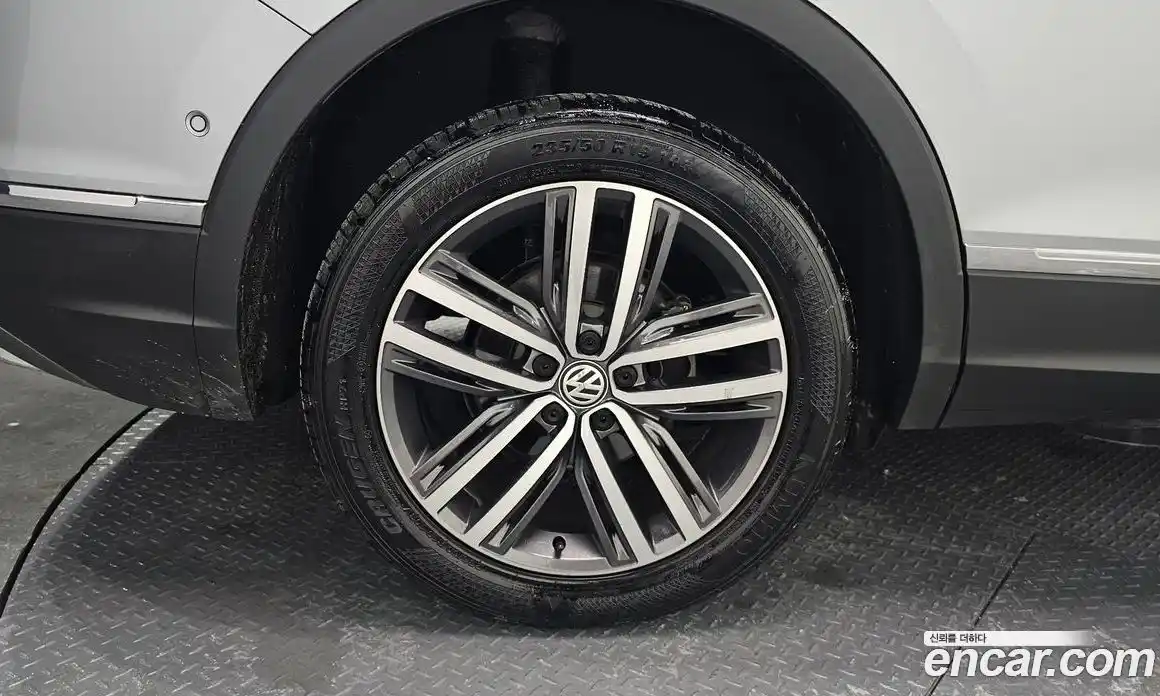 Volkswagen Tiguan 2020 2.0 автомат (гидро), фото 5