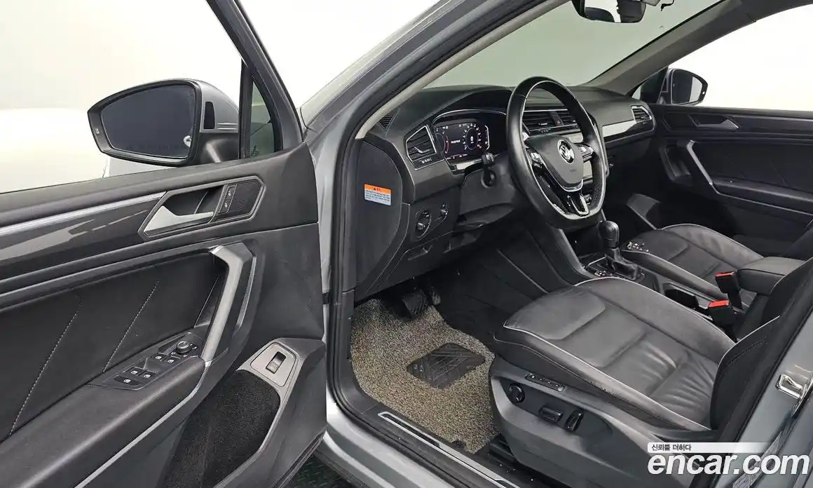 Volkswagen Tiguan 2020 2.0 автомат (гидро), фото 10