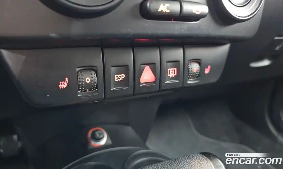 Volkswagen Beatle 2011 2.0 автомат (гидро), фото 14