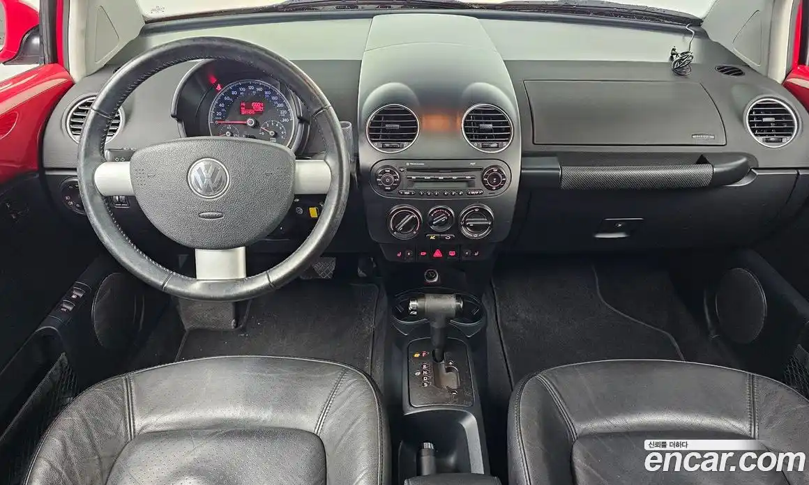 Volkswagen Beatle 2011 2.0 автомат (гидро), фото 7