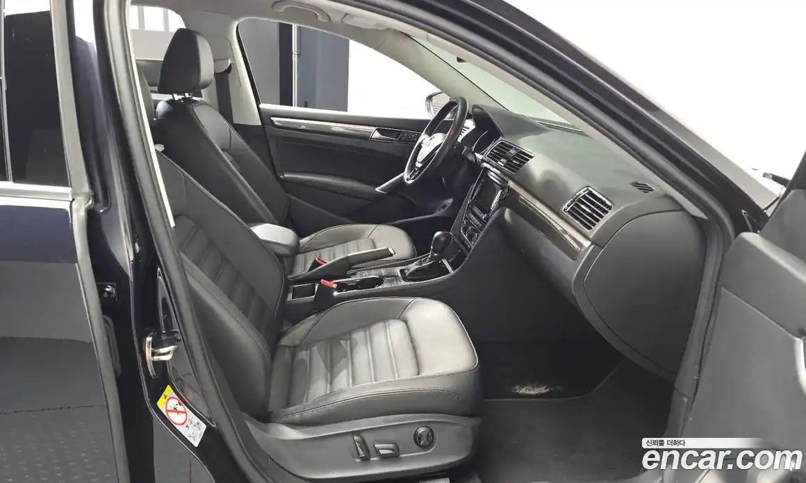 Volkswagen Passat 2018 2.0 автомат (гидро), фото 16
