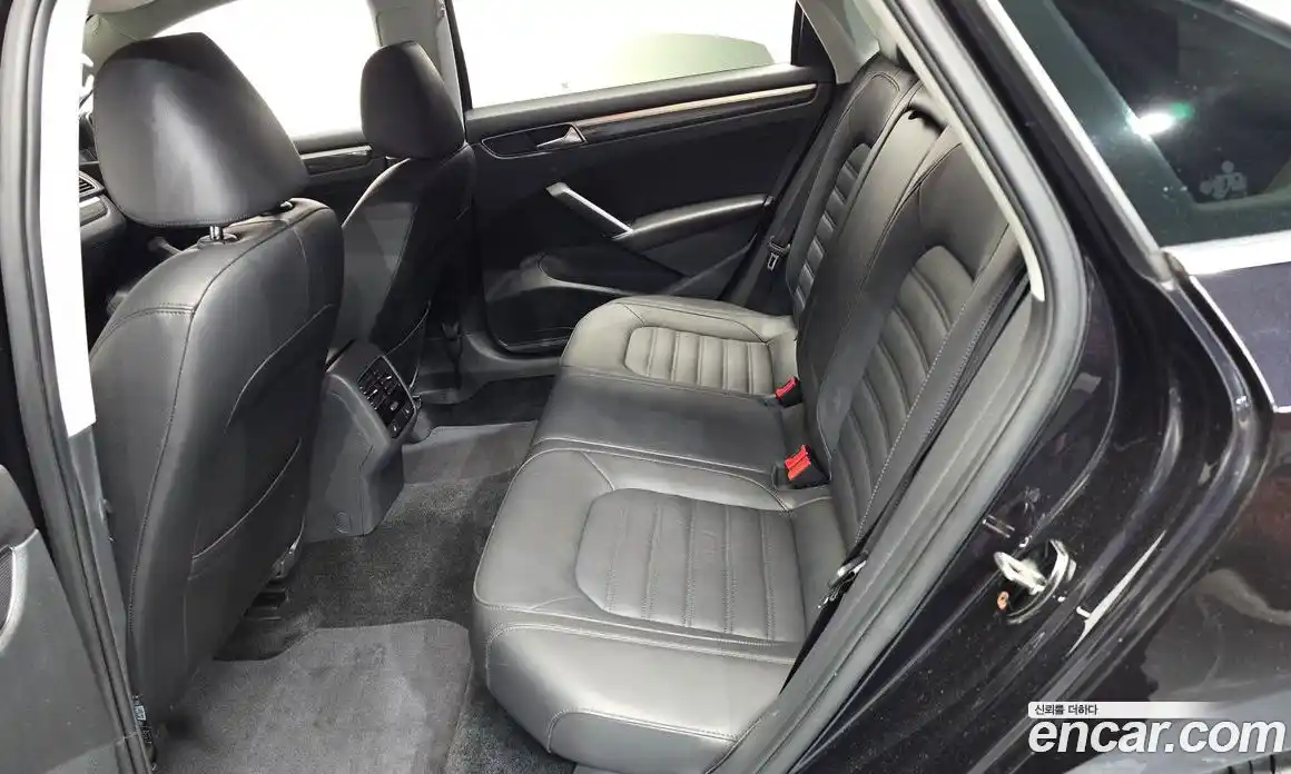 Volkswagen Passat 2018 2.0 автомат (гидро), фото 17