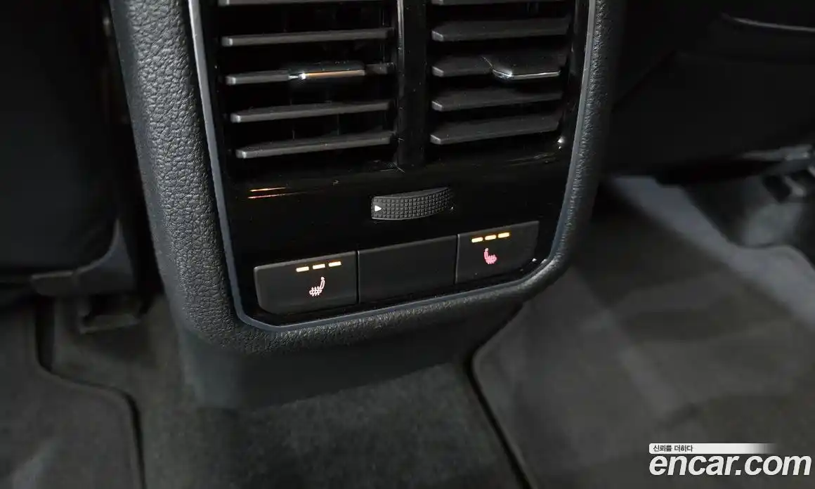 Volkswagen Passat 2018 2.0 автомат (гидро), фото 18