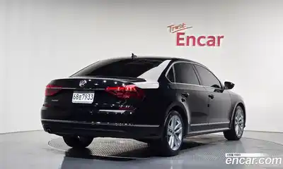 Volkswagen Passat 2018 2.0 автомат (гидро), миниатюра 2