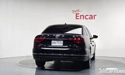 Volkswagen Passat 2018 2.0 автомат (гидро), миниатюра 4