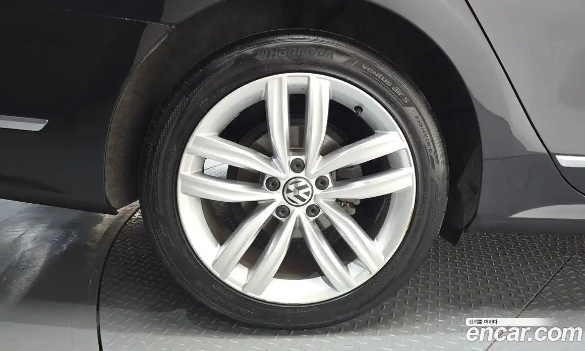 Volkswagen Passat 2018 2.0 автомат (гидро), фото 5