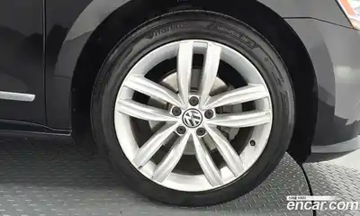 Volkswagen Passat 2018 2.0 автомат (гидро), миниатюра 7