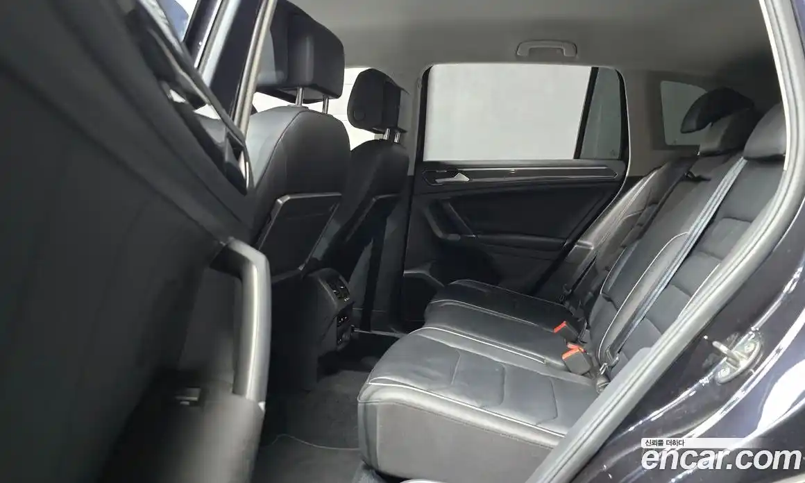 Volkswagen Tiguan 2018 2.0 автомат (гидро), фото 12