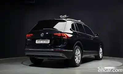 Volkswagen Tiguan 2018 2.0 автомат (гидро), миниатюра 2