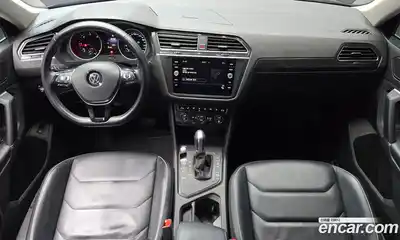 Volkswagen Tiguan 2018 2.0 автомат (гидро), миниатюра 7