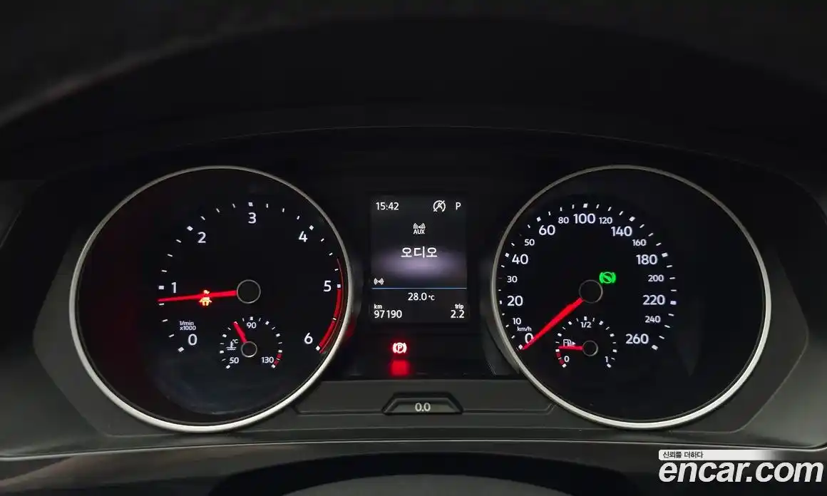 Volkswagen Tiguan 2018 2.0 автомат (гидро), фото 8