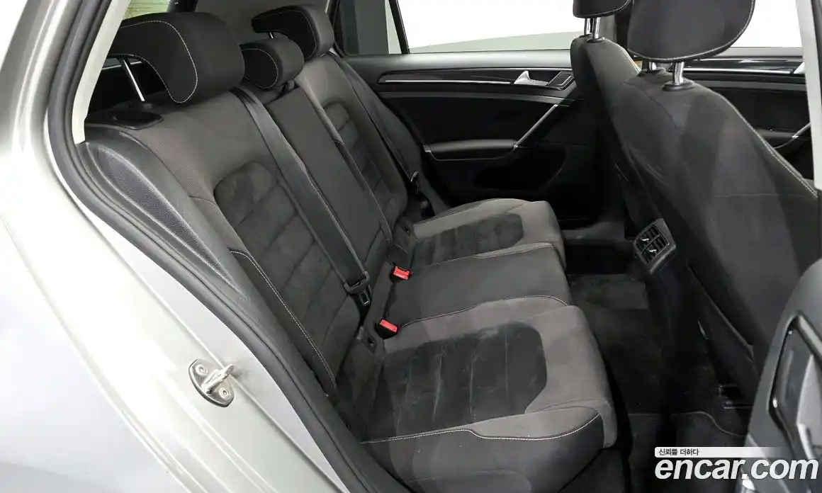 Volkswagen Golf 2015 2.0 автомат (гидро), фото 12
