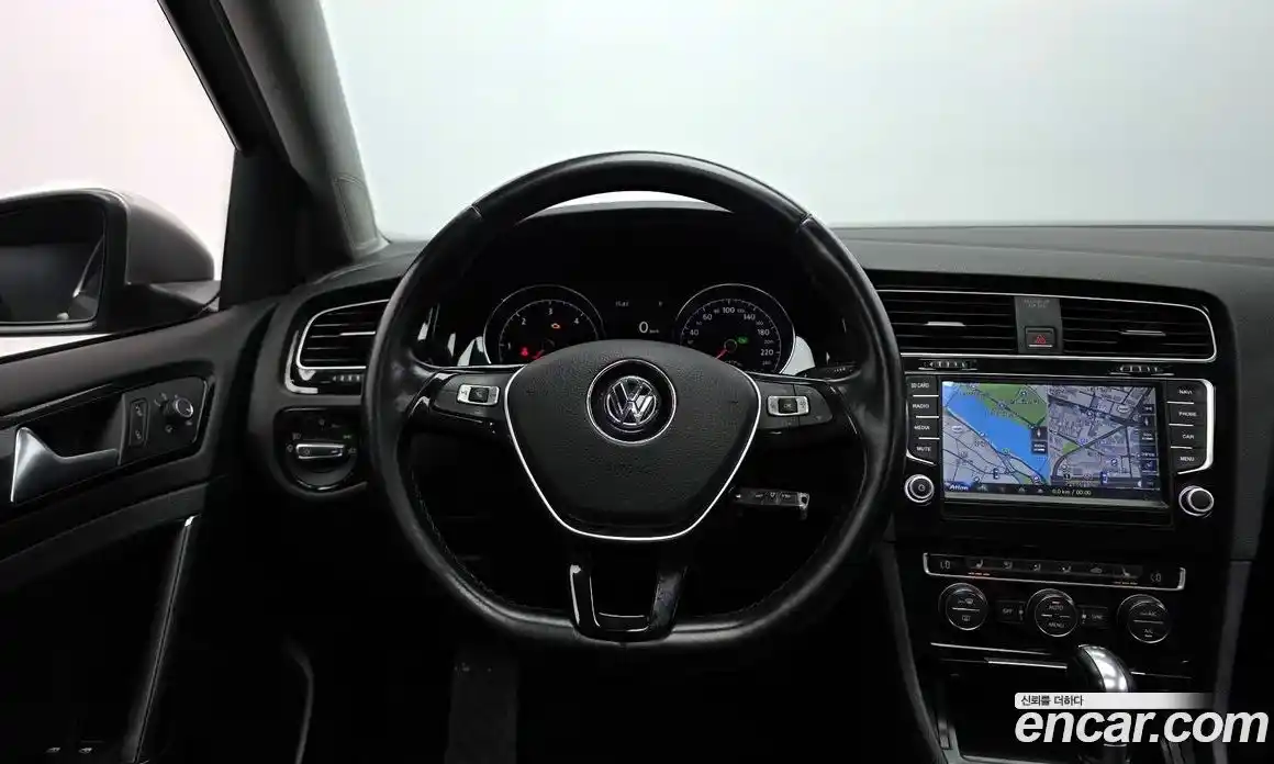 Volkswagen Golf 2015 2.0 автомат (гидро), фото 13