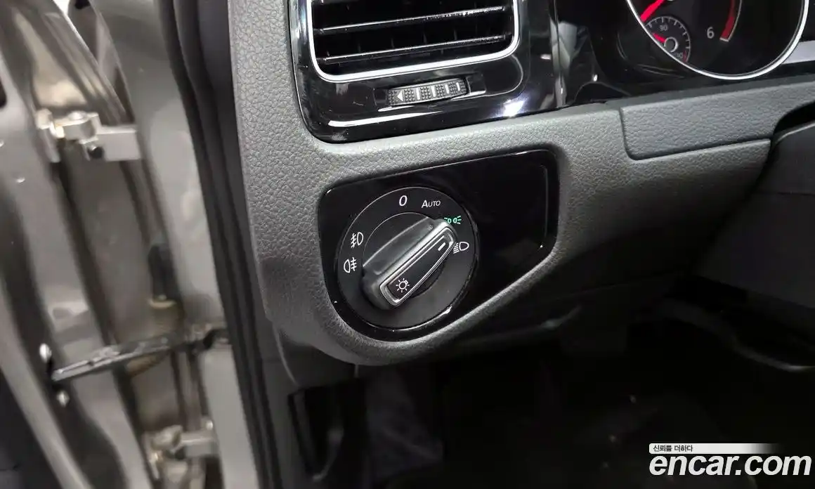 Volkswagen Golf 2015 2.0 автомат (гидро), фото 16