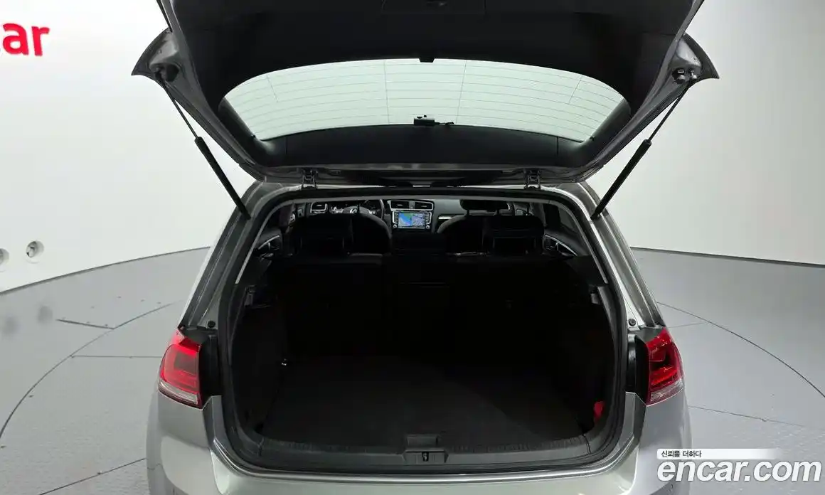 Volkswagen Golf 2015 2.0 автомат (гидро), фото 20