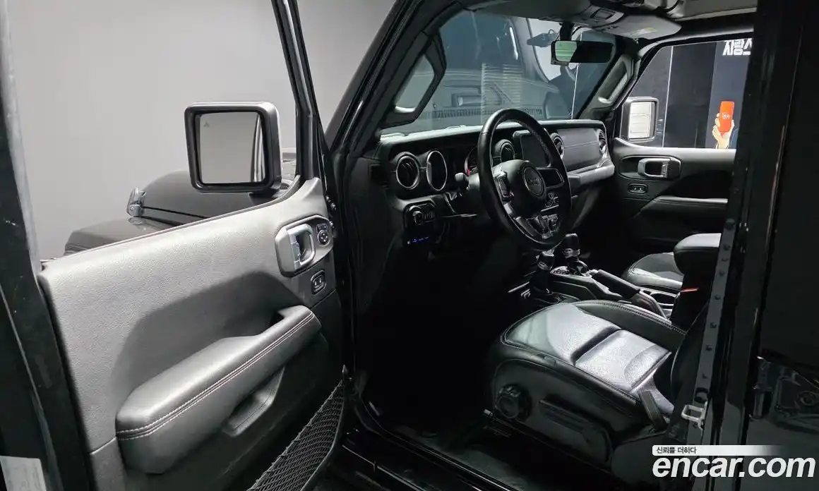 Jeep Wrangler 2022 2.0 автомат (гидро), фото 13