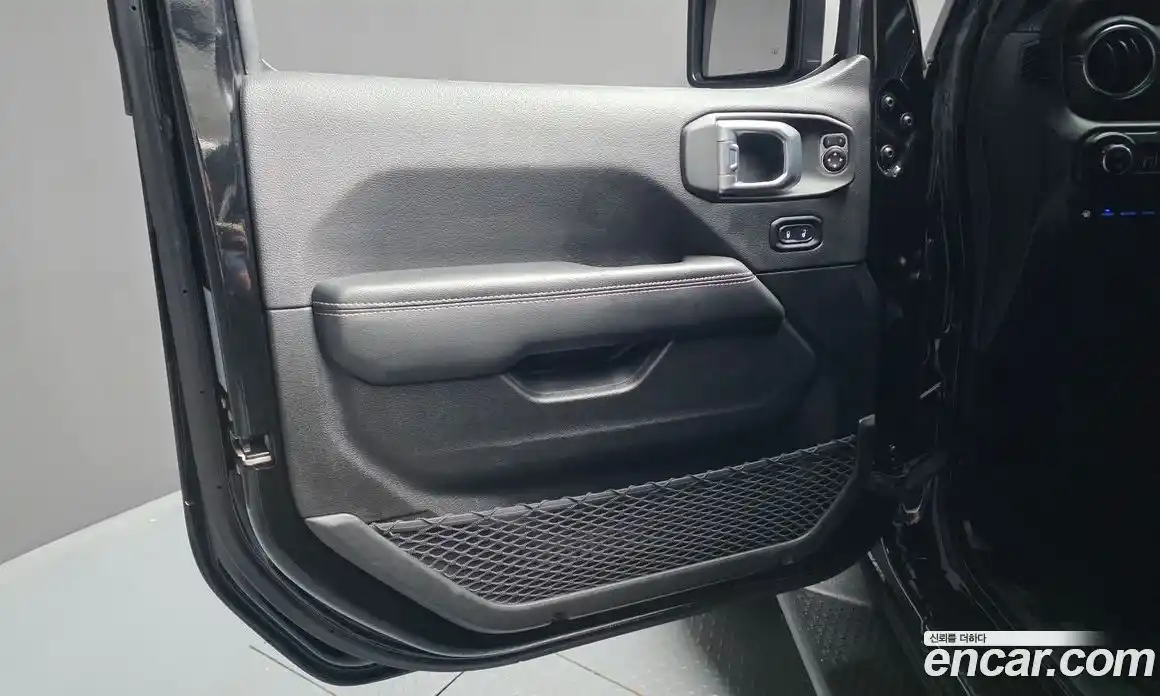 Jeep Wrangler 2022 2.0 автомат (гидро), фото 14