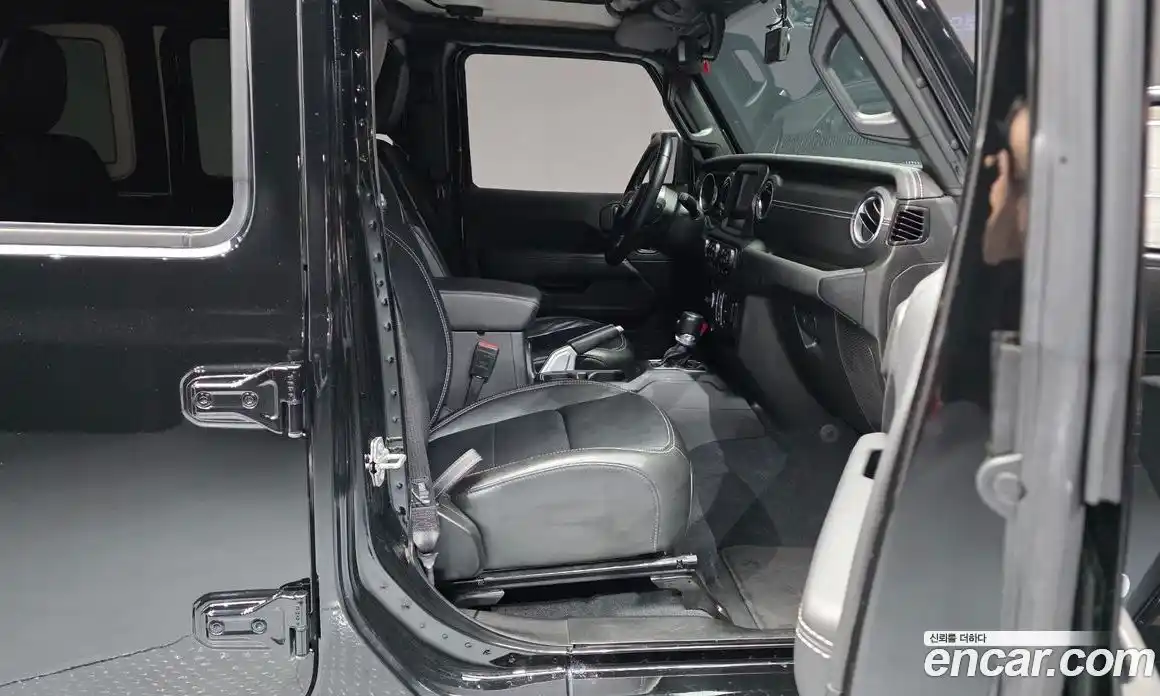 Jeep Wrangler 2022 2.0 автомат (гидро), фото 16
