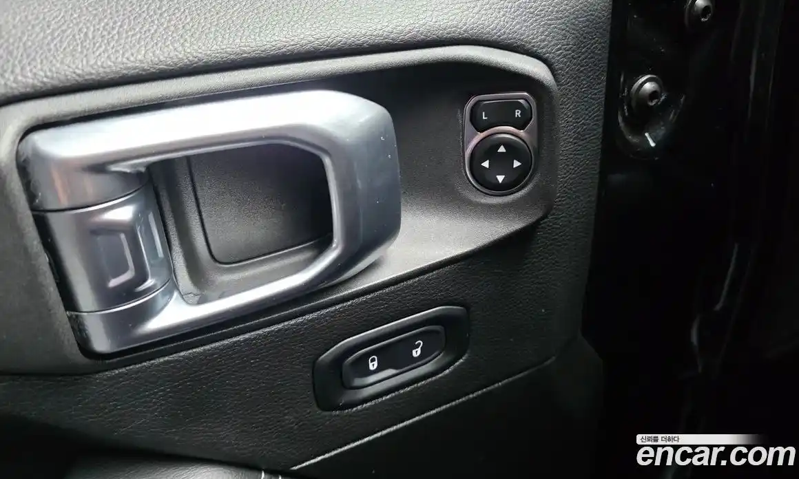 Jeep Wrangler 2022 2.0 автомат (гидро), фото 26