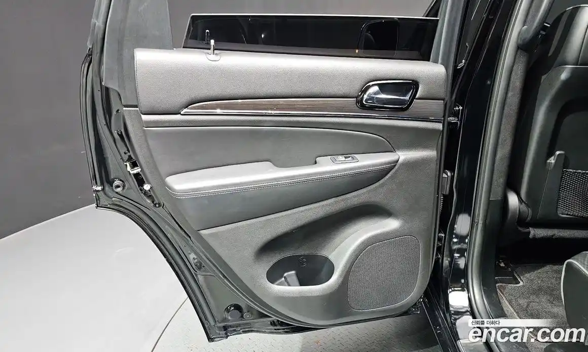 Jeep Cherokee 2019 3.6 автомат (гидро), фото 15