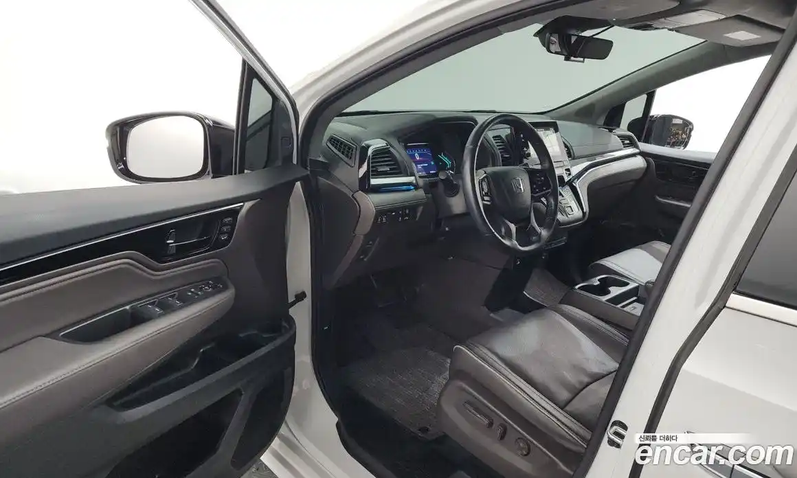 Honda Odyssey 2021 3.5 автомат (гидро), фото 13
