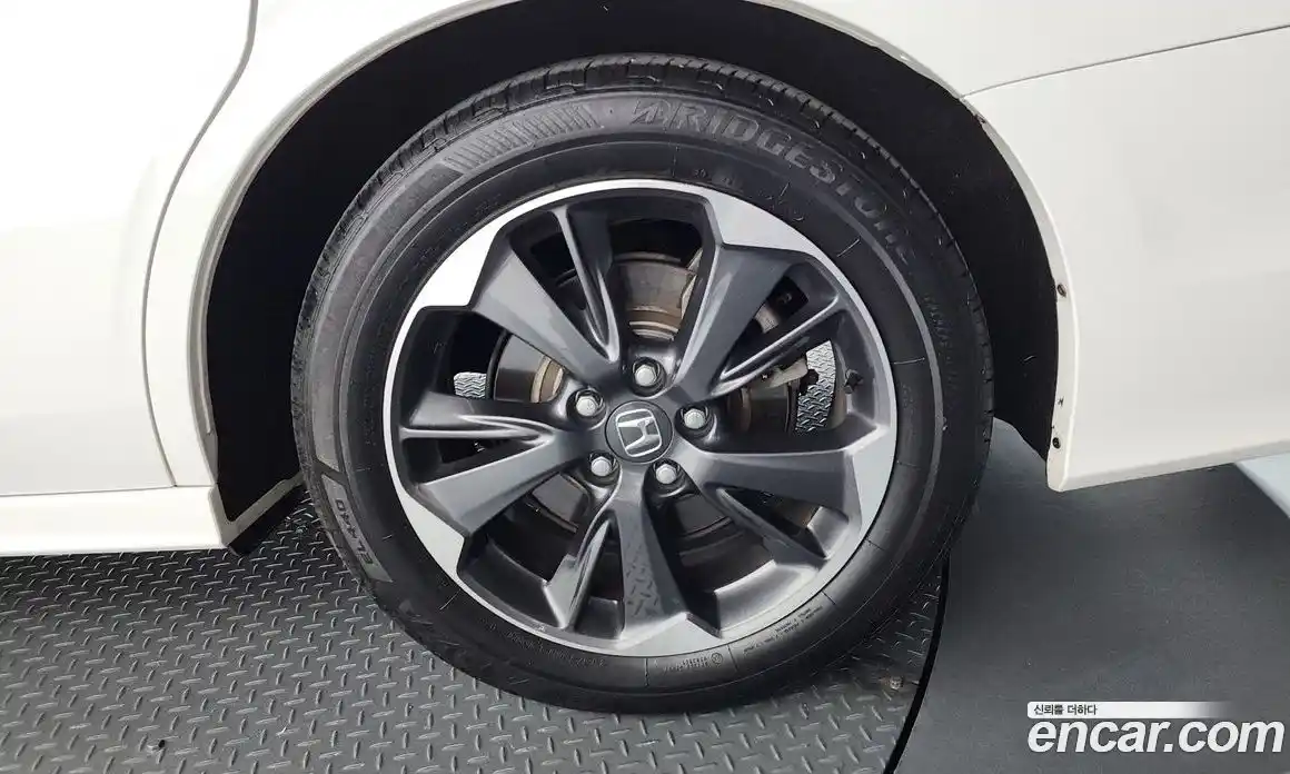 Honda Odyssey 2021 3.5 автомат (гидро), фото 7