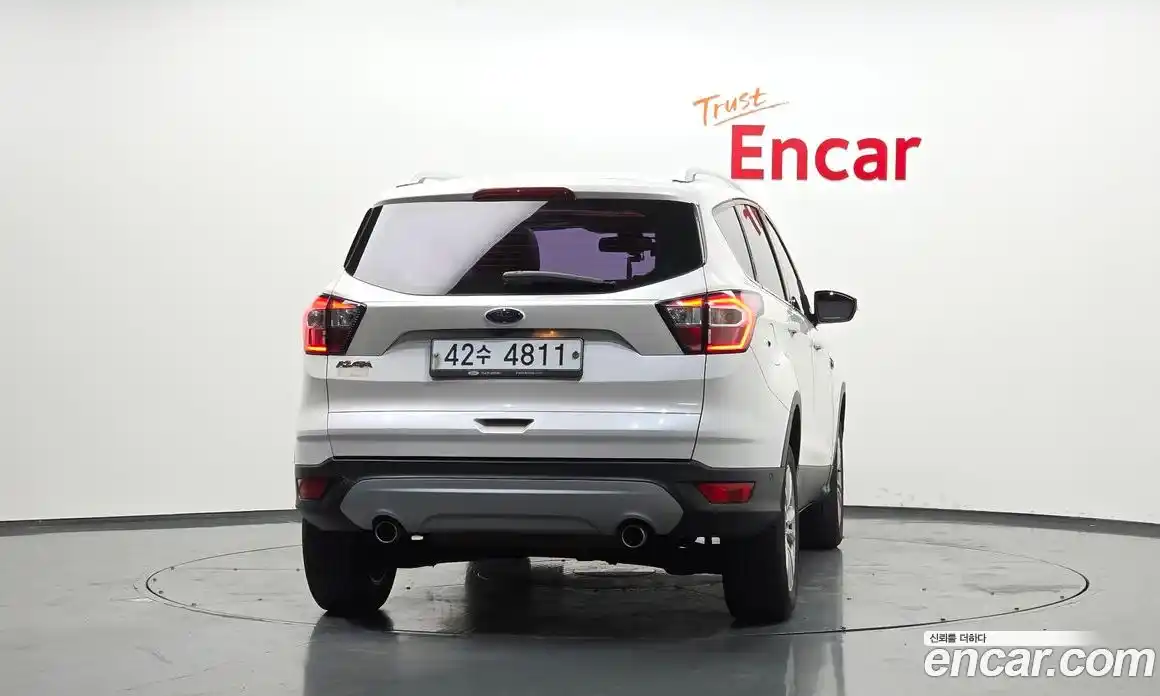 Ford Kuga 2017 2.0 автомат (гидро), фото 4