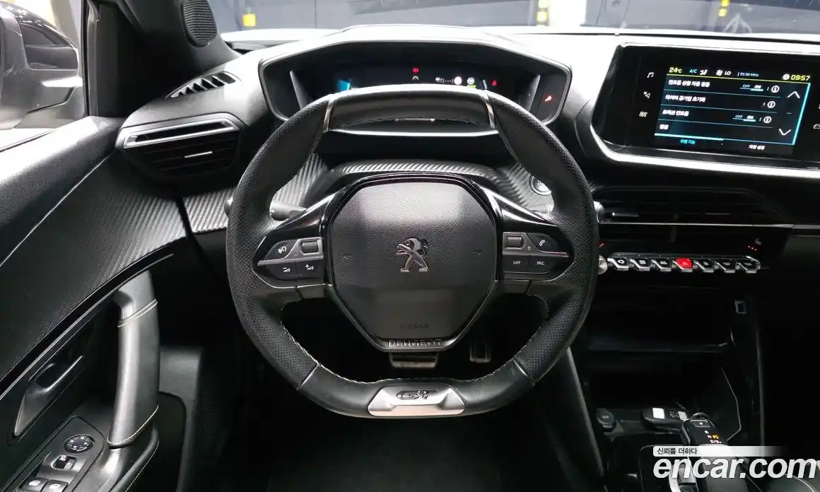 Peugeot 2008 2021 0.1 автомат (гидро), фото 19