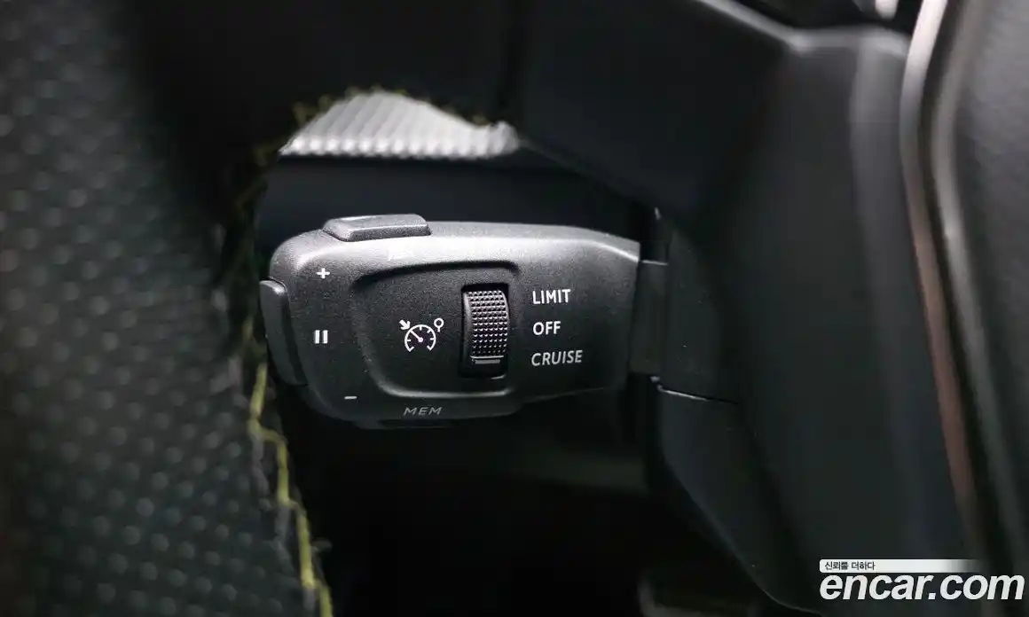 Peugeot 2008 2021 0.1 автомат (гидро), фото 27
